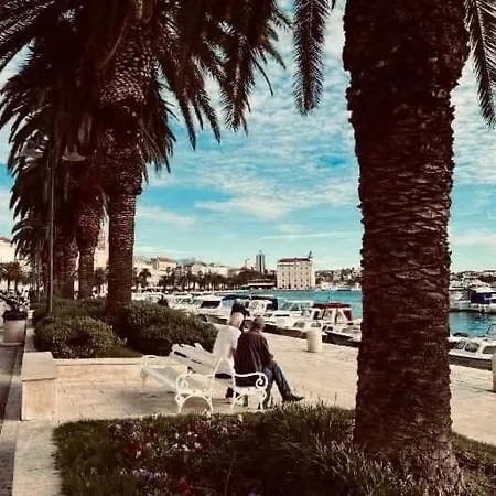 Habibi Tu Silver Gate Diocletians Palac Σπλιτ