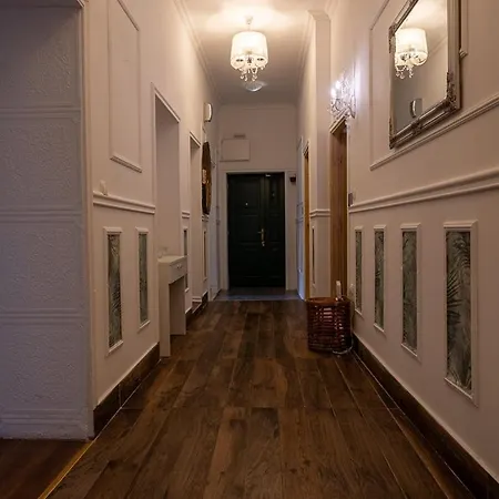 Habibi Tu Silver Gate Diocletians Palac Hostel