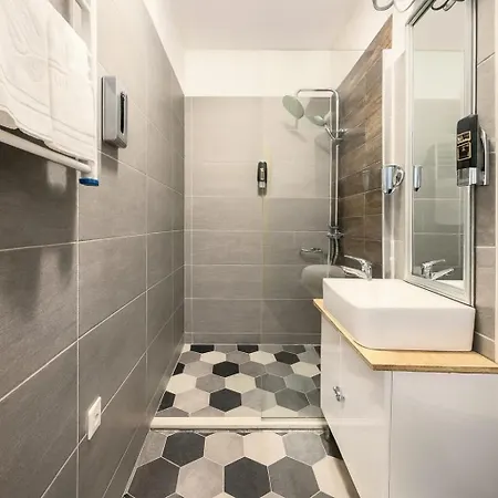 Hostel Habibi Tu Silver Gate Diocletians Palac *