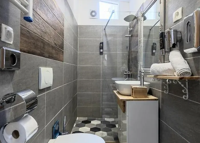 Habibi Tu Silver Gate Diocletians Palac 斯普利特