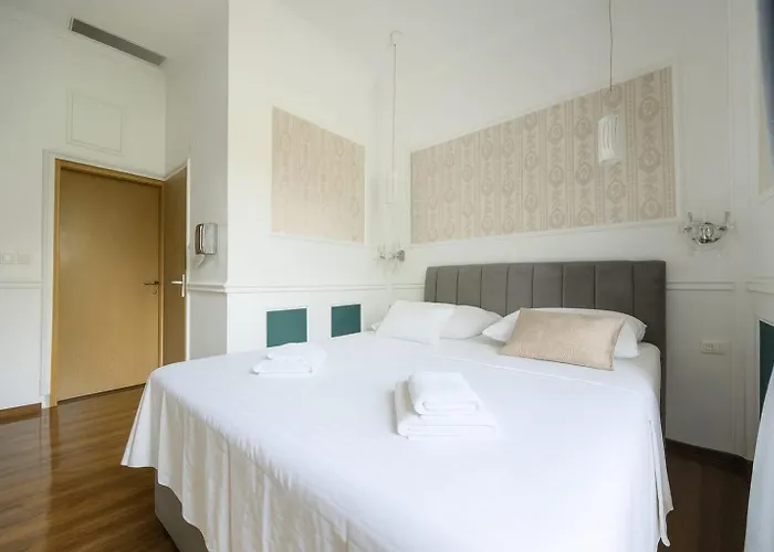 旅馆 Habibi Tu Silver Gate Diocletians Palac *