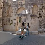 Hostel Habibi Tu Silver Gate Diocletians Palac *