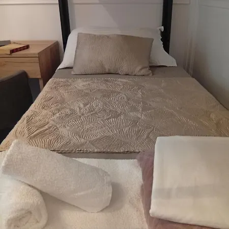 Habibi Tu Silver Gate Diocletians Palac * Split