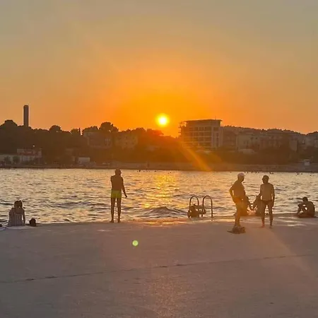 Habibi Tu Silver Gate Diocletians Palac ホステル スプリト