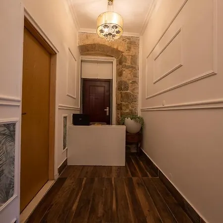 ホステル Habibi Tu Silver Gate Diocletians Palac