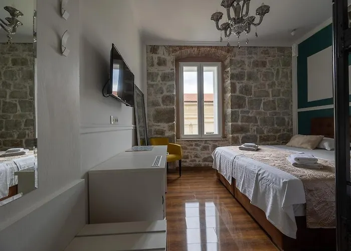 Hostel Habibi Tu Silver Gate Diocletians Palac *