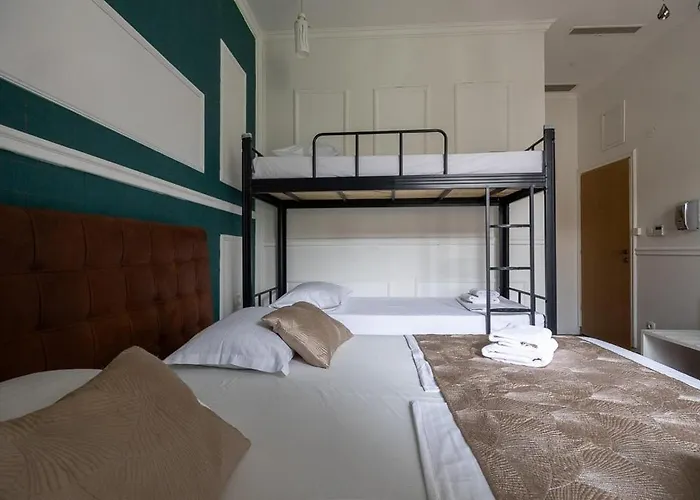 Habibi Tu Silver Gate Diocletians Palac