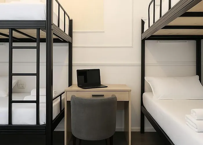 Habibi Tu Silver Gate Diocletians Palac